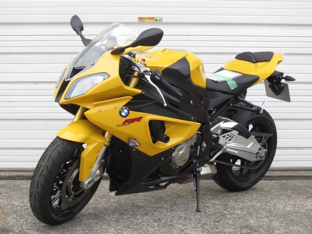 �t�����g����w�b�h���C�g�����Y�ɏ�