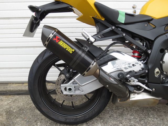 �ЊO�}�t���[akrapovic