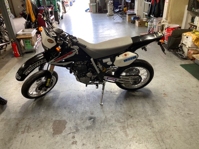 ���肵����Ԃɓ�L��XR250