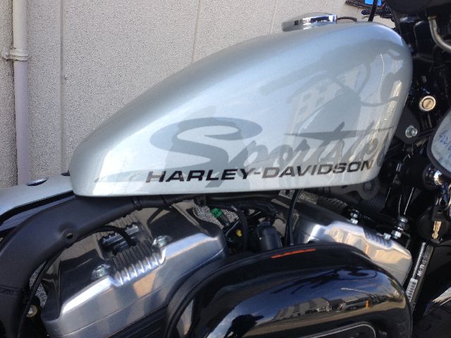 �n�[���[XL1200X�^���N